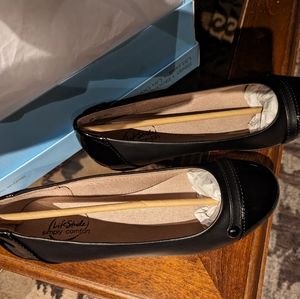 NWB Life stride black flats
